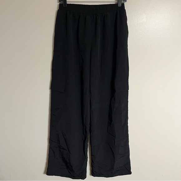 Men’s Pacsun Nylon Cargo Pants Wide Leg Windbreaker Material Black Size Small - Picture 1 of 14